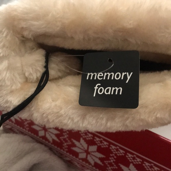 Boots - Picture 3 of 5